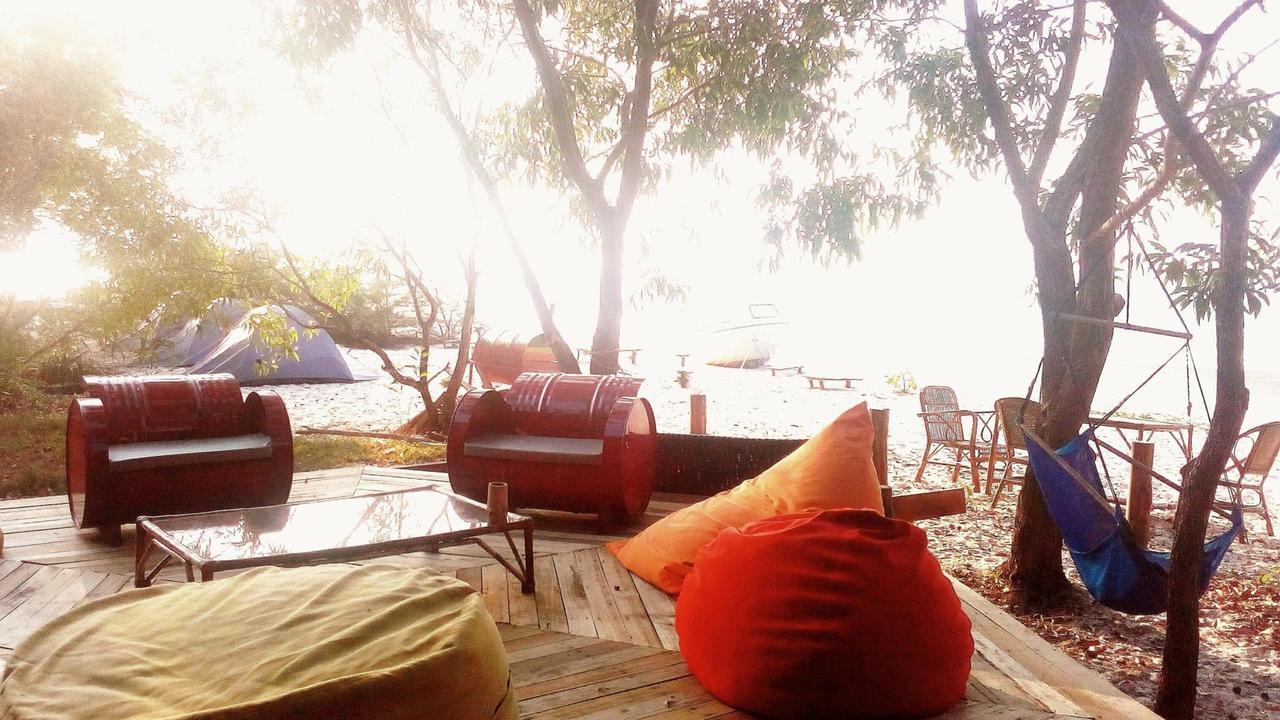 The Boarding House Sihanoukville Exterior photo